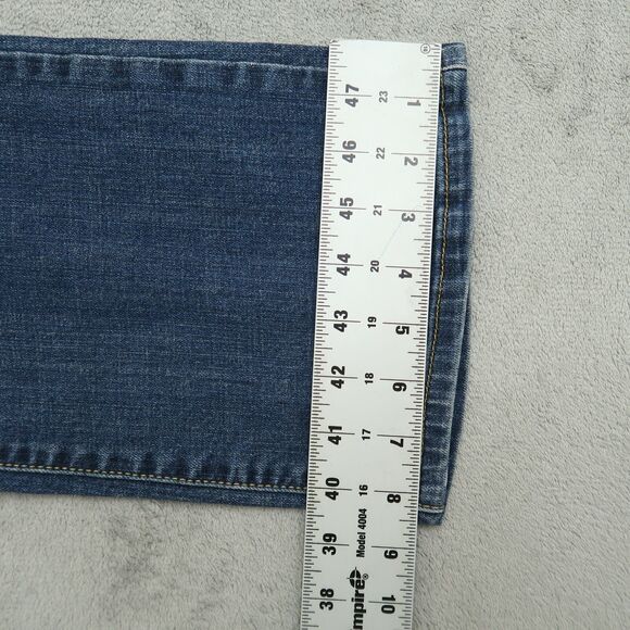 Levi's 515 Jeans Women's Size 8M Blue Mid-Rise Bootcut 31" Inseam Distressed - Picture 6 of 16